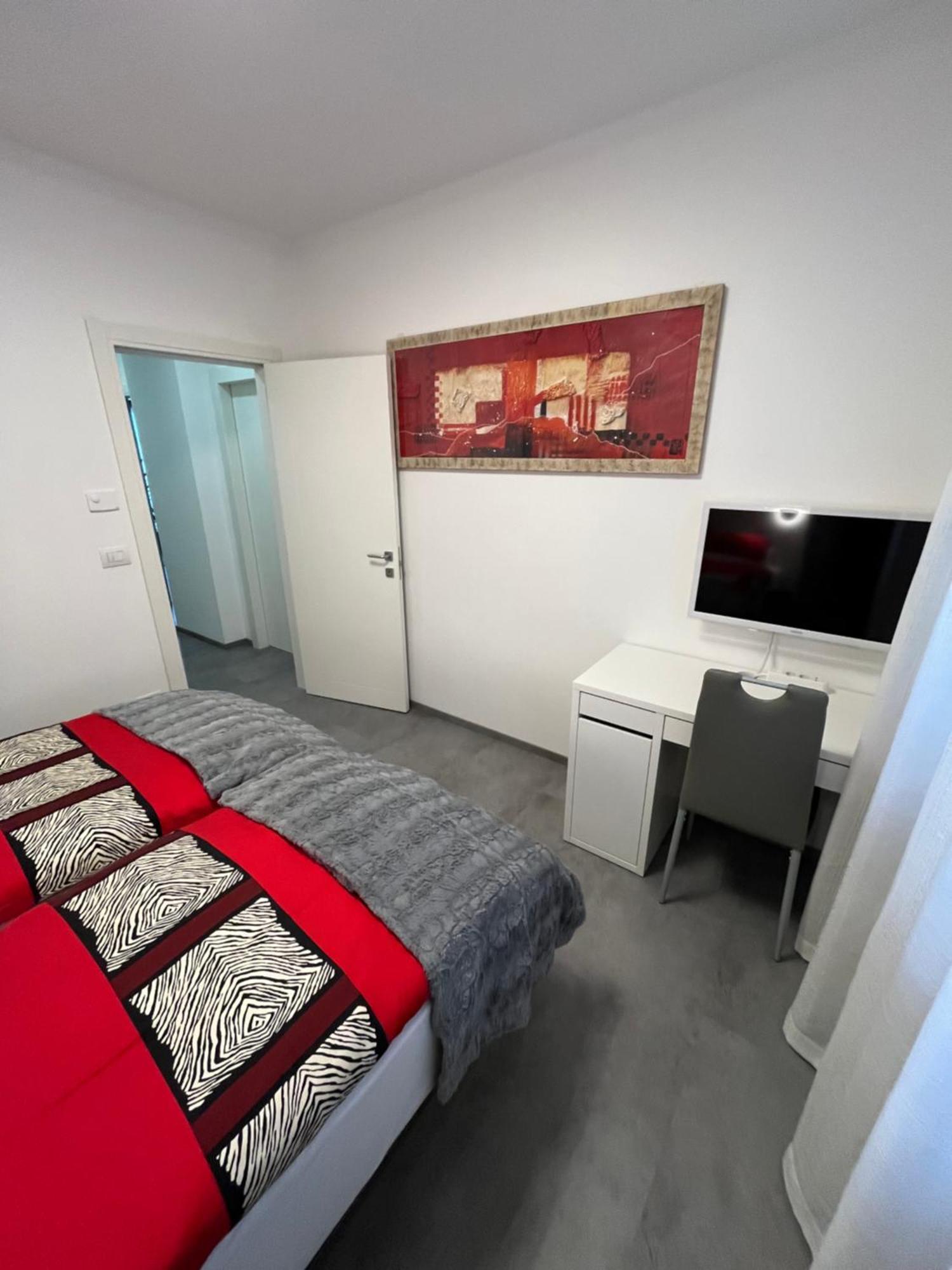 B&B Alessandro Private Room & Bathroom In Shared Apartment Arco Exterior foto