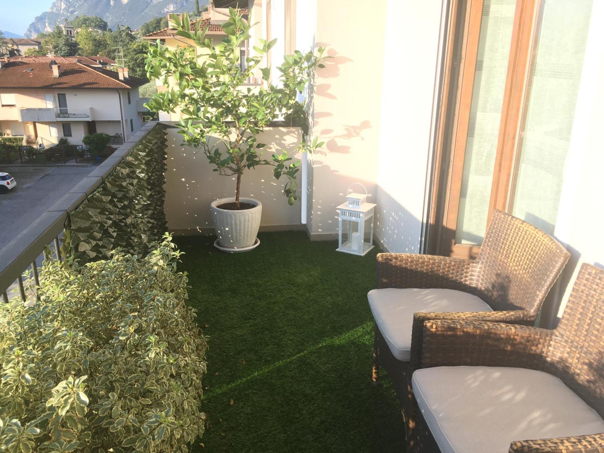 B&B Alessandro Private Room & Bathroom In Shared Apartment Arco Exterior foto